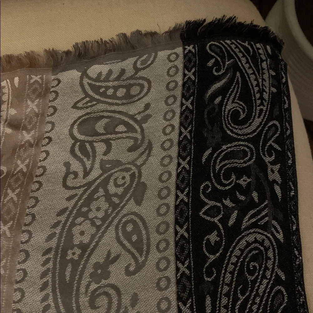 Scarf - Picture 6 of 8